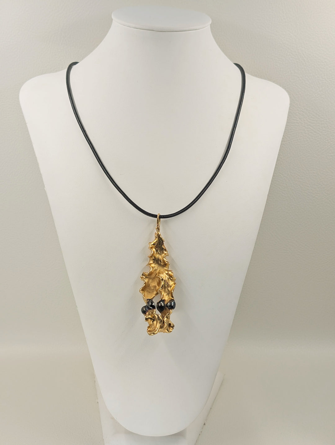 Alga Necklace