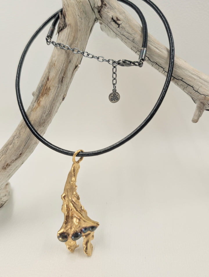 Algae Necklace